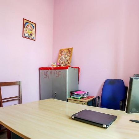 Oyo 71042 Sahara Estate Hotel Gorakhpur Kültér fotó