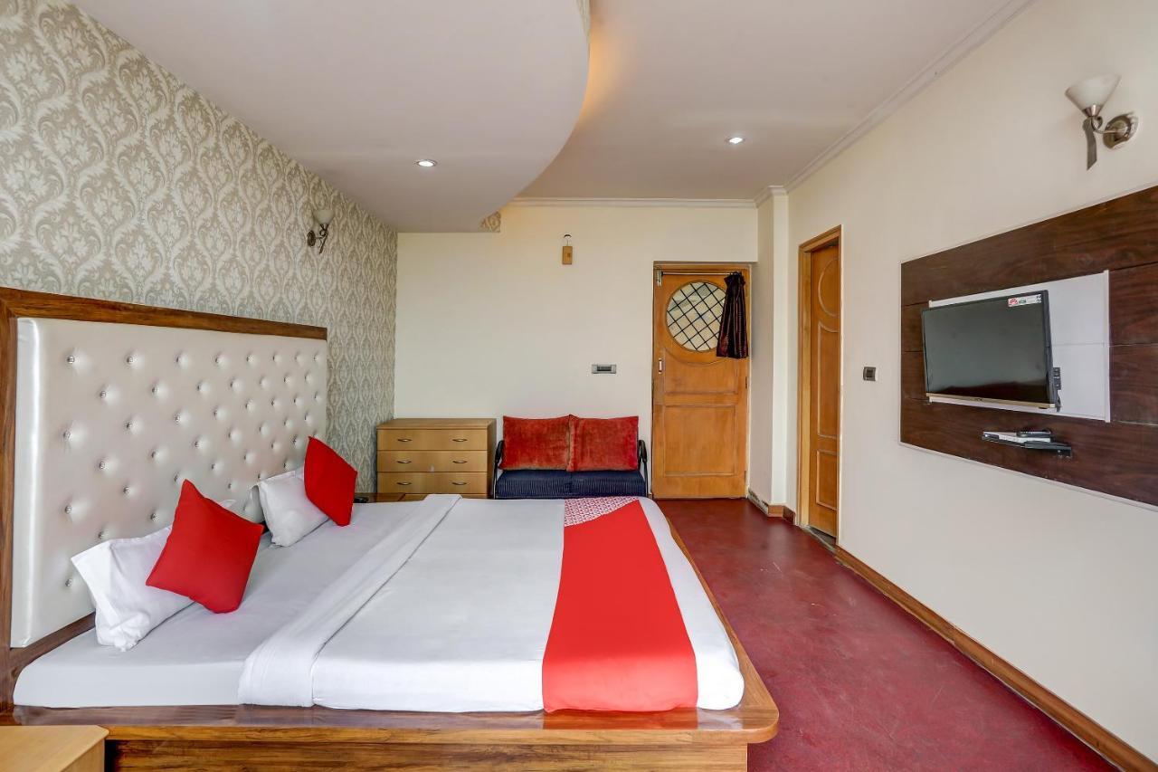 Oyo 71042 Sahara Estate Hotel Gorakhpur Kültér fotó