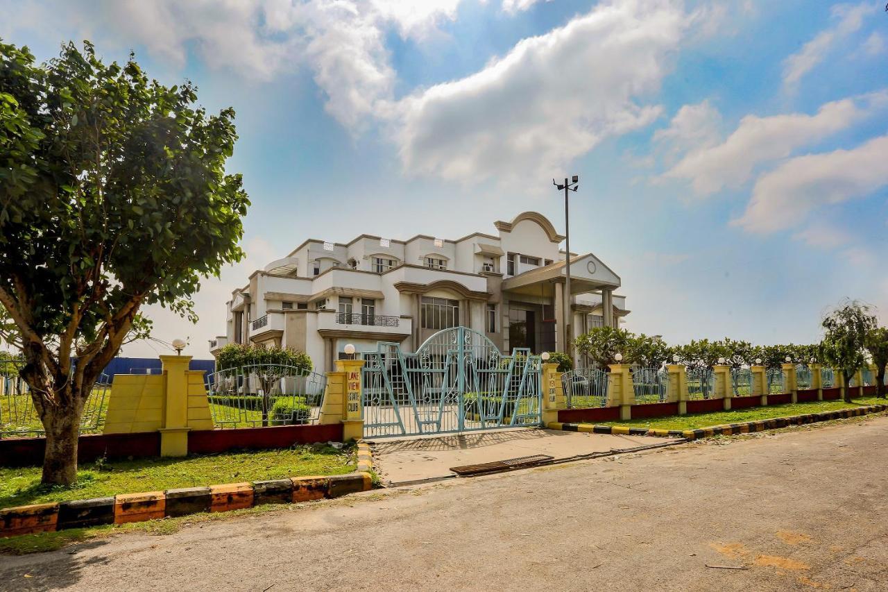 Oyo 71042 Sahara Estate Hotel Gorakhpur Kültér fotó